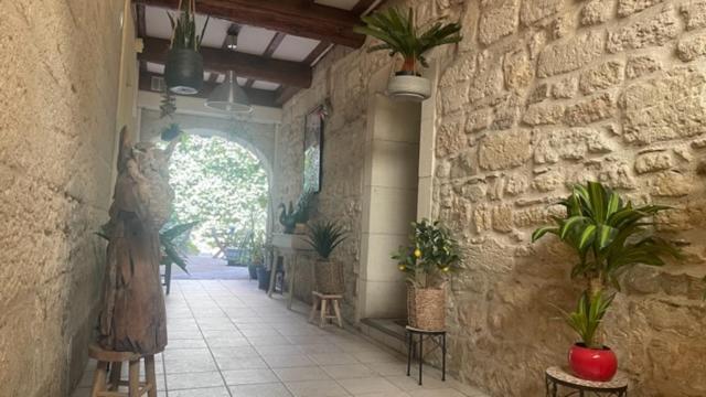 L'Isle Leilighet Beaucaire  Eksteriør bilde