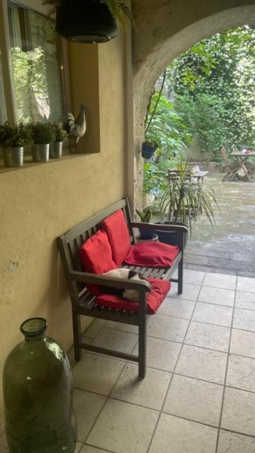 L'Isle Leilighet Beaucaire  Eksteriør bilde